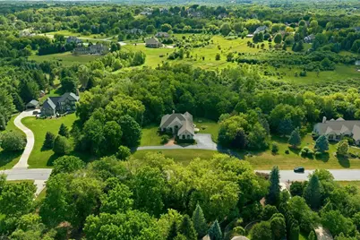 W291S5279  Ridgefield Rd, Genesee, WI 53189 - Photo 2