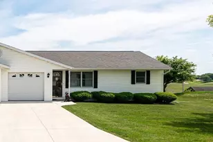 917 Rose St, Cashton, WI 54619 - Photo 1