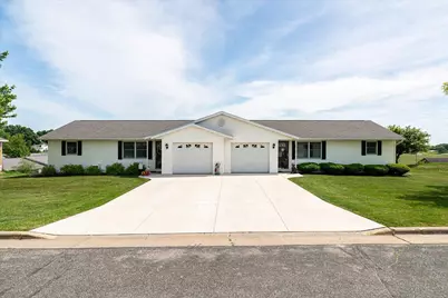 917  Rose St, Cashton, WI 54619 - Photo 2