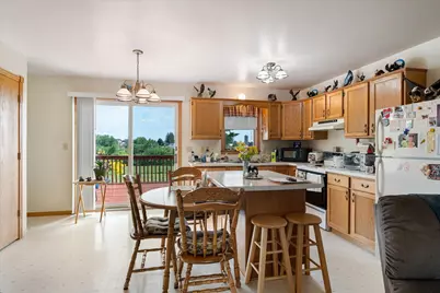 917  Rose St, Cashton, WI 54619 - Photo 6