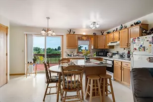 917 Rose St, Cashton, WI 54619 - Photo 6