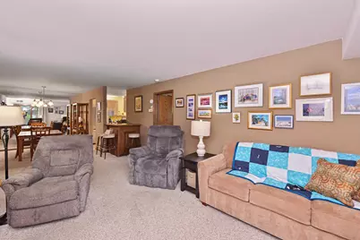 2101 W Good Hope Rd #111, Glendale, WI 53209 - Photo 6