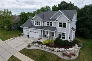 2001 Coldwater Creek Dr, Waukesha, WI 53188 - Photo 60