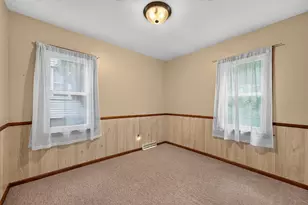 9020 W Vincent Pl, West Allis, WI 53214 - Photo 16
