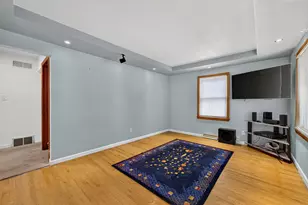 9020 W Vincent Pl, West Allis, WI 53214 - Photo 12