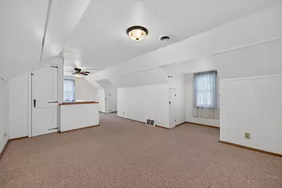 9020 W Vincent Pl, West Allis, WI 53214 - Photo 22