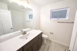 2009 Savannah Dr, Grafton, WI 53024 - Photo 16