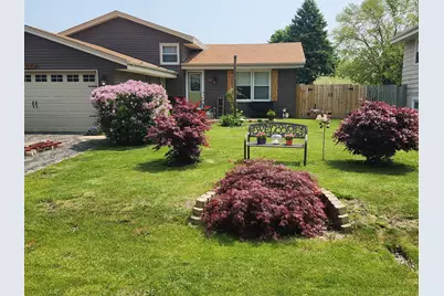 1525  Prairie Dr, Racine, WI 53406 - Photo 1