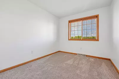 2428  Fox River Pkwy #Unit L, Waukesha, WI 53189 - Photo 26