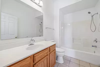 2428  Fox River Pkwy #Unit L, Waukesha, WI 53189 - Photo 16