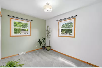 733  9th St, Grafton, WI 53024 - Photo 12