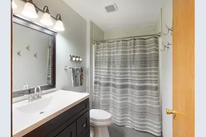 1100 E Keri Ln, Oak Creek, WI 53154 - Photo 16