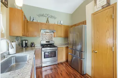 1100 E Keri Ln, Oak Creek, WI 53154 - Photo 10