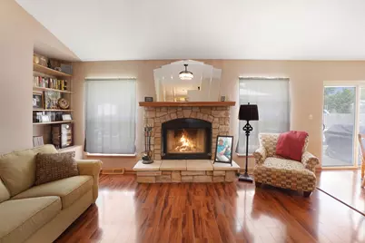 1100 E Keri Ln, Oak Creek, WI 53154 - Photo 6