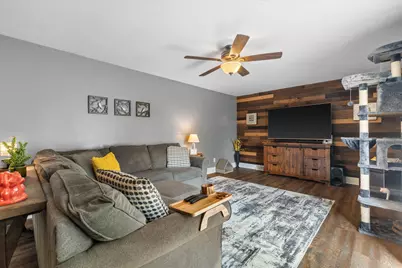 924  Marquette Rd, Hartland, WI 53029 - Photo 8