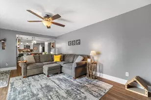 924 Marquette Rd, Hartland, WI 53029 - Photo 6