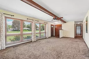 4541 S Clearwater Pl, New Berlin, WI 53151 - Photo 4
