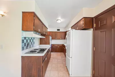4541 S Clearwater Pl, New Berlin, WI 53151 - Photo 8