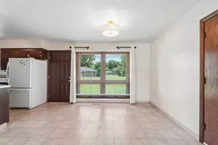 4541 S Clearwater Pl, New Berlin, WI 53151 - Photo 6