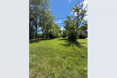 4241  Goleys Ln, Racine, WI 53404 - Photo 2