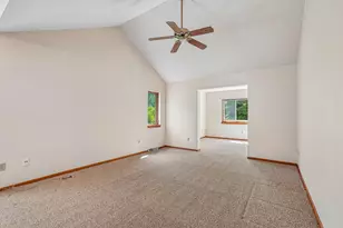 7017 W Hummingbird Ct, Milwaukee, WI 53223 - Photo 4