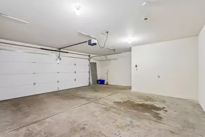 7017 W Hummingbird Ct, Milwaukee, WI 53223 - Photo 24