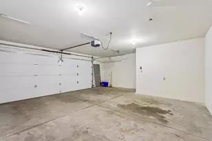 7017 W Hummingbird Ct, Milwaukee, WI 53223 - Photo 24