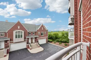 3930 S Lake Dr, Saint Francis, WI 53235 - Photo 14