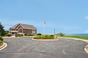 3930 S Lake Dr, Saint Francis, WI 53235 - Photo 24