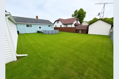 2310  Hamilton St, Manitowoc, WI 54220 - Photo 28