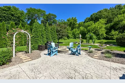 7232  Dartmoor Ave, Greendale, WI 53129 - Photo 22