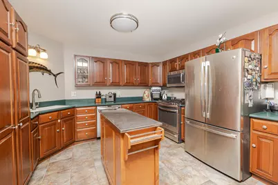 438  River Bluff Cir, Oconomowoc, WI 53066 - Photo 18