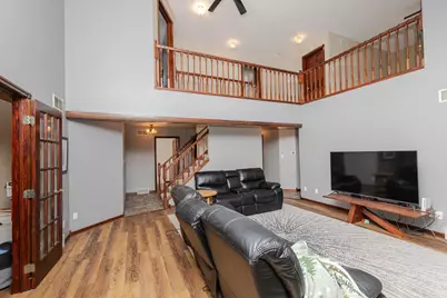 438  River Bluff Cir, Oconomowoc, WI 53066 - Photo 10