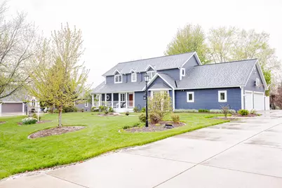 438  River Bluff Cir, Oconomowoc, WI 53066 - Photo 6