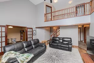 438 River Bluff Cir, Oconomowoc, WI 53066 - Photo 14