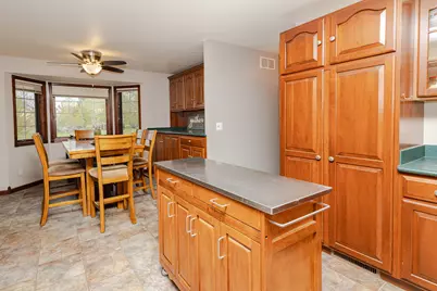 438  River Bluff Cir, Oconomowoc, WI 53066 - Photo 20