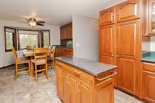 438 River Bluff Cir, Oconomowoc, WI 53066 - Photo 20
