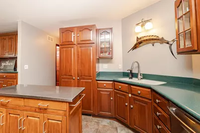438  River Bluff Cir, Oconomowoc, WI 53066 - Photo 16