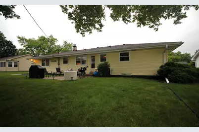 W174N9446  Joper Rd, Menomonee Falls, WI 53051 - Photo 6