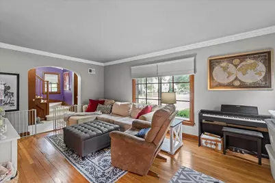 2336 S 67th St, West Allis, WI 53219 - Photo 6
