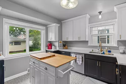 2336 S 67th St, West Allis, WI 53219 - Photo 10