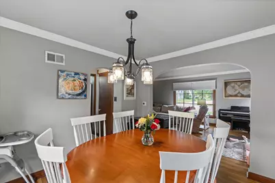 2336 S 67th St, West Allis, WI 53219 - Photo 8