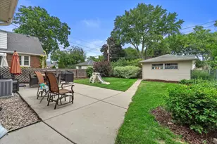 2336 S 67th St, West Allis, WI 53219 - Photo 24