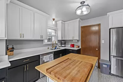 2336 S 67th St, West Allis, WI 53219 - Photo 14