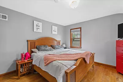 2336 S 67th St, West Allis, WI 53219 - Photo 16