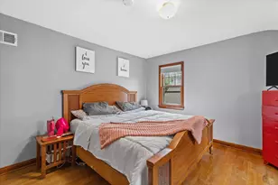 2336 S 67th St, West Allis, WI 53219 - Photo 16