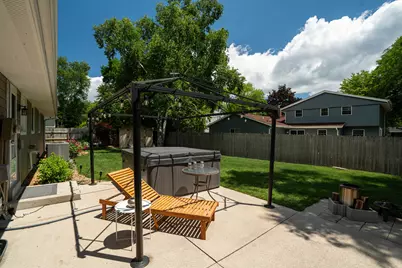 W56N850 N Meadow Ct, Cedarburg, WI 53012 - Photo 4