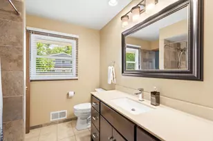 W56N850 N Meadow Ct, Cedarburg, WI 53012 - Photo 24