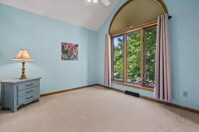 W168N5039  Stonefield Rd, Menomonee Falls, WI 53051 - Photo 24