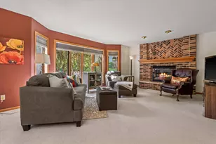 W168N5039 Stonefield Rd, Menomonee Falls, WI 53051 - Photo 6
